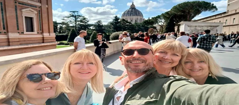 Top tour of Italy, private Rome in a limo & Italy Tours by locals !