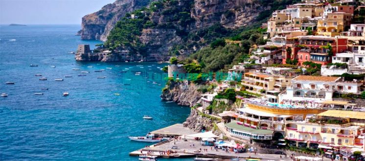 POMPEII, SORRENTO AND THE AMALFI COAST FROM NAPLES
